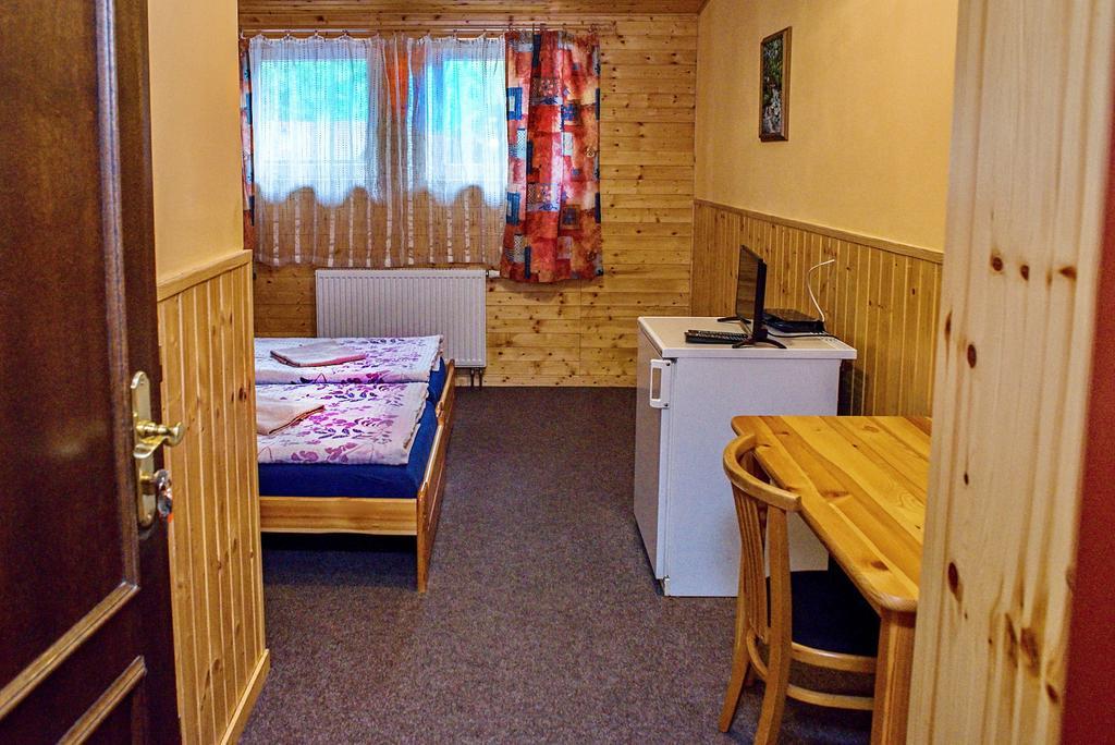 Penzion Radošov ubytování v soukromí Kyselka  Esterno foto