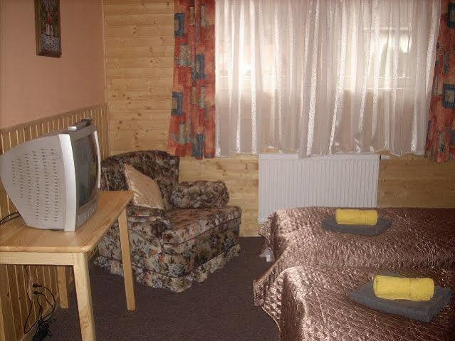 Penzion Radošov ubytování v soukromí Kyselka  Esterno foto